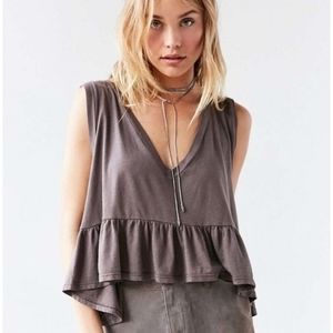 Truly Madly Deeply Urban‎ Outfitters cropped flowy top